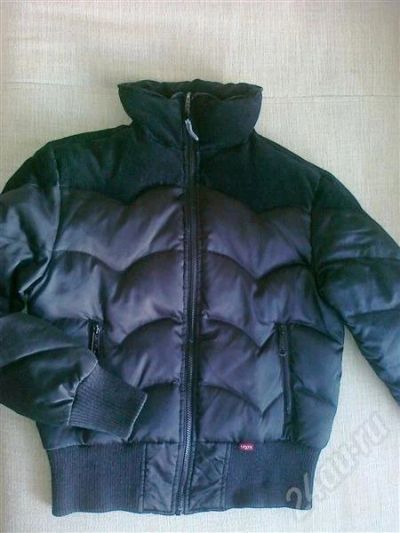 Лот: 589790. Фото: 1. куртка-пуховик Levis р. 44. Верхняя одежда