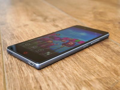 Лот: 5816978. Фото: 1. ZTE Nubia Z9 Mini. Смартфоны