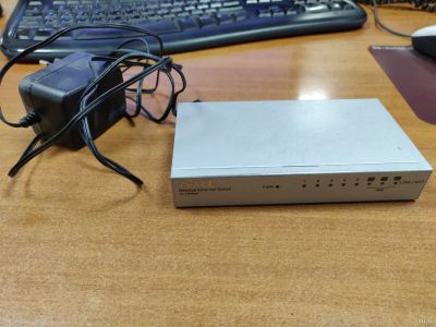 Лот: 14990290. Фото: 1. Коммутатор switch Zyxel ES-108A. Коммутаторы