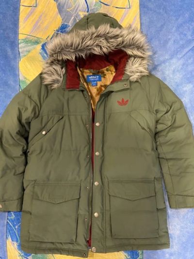Лот: 15212341. Фото: 1. Продам пуховик Adidas. Верхняя одежда