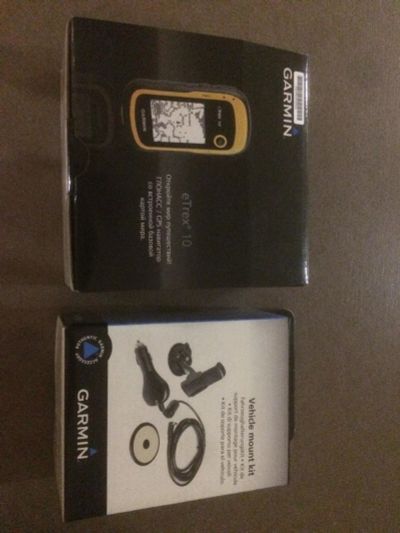 Лот: 9919318. Фото: 1. Garmin eTrex 10 + автомобильный... GPS-навигаторы