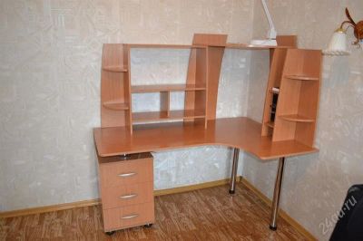 Лот: 1372726. Фото: 1. стол. Другое (офисная мебель и домашние кабинеты)