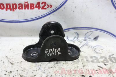 Лот: 21718045. Фото: 1. кронштейн Chevrolet Epica V250. Двигатель и элементы двигателя