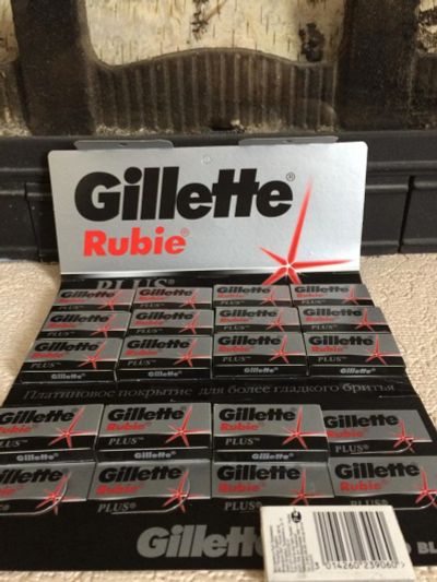 Лот: 11487016. Фото: 1. Лезвие Gillette Rubie Plus. Средства личной гигиены 