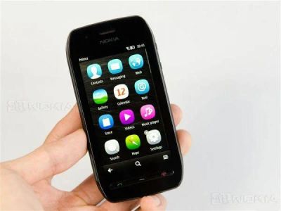 Лот: 4583171. Фото: 1. Nokia 603. Смартфоны