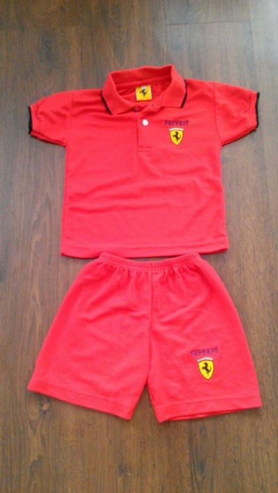 Лот: 6456095. Фото: 1. Костюм Ferrari на мальчика новый. Костюмы, пиджаки, комбинезоны
