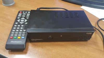 Лот: 7597266. Фото: 1. DVB-T2 приставка Rolsen RDB-508... Цифровое, спутниковое ТВ