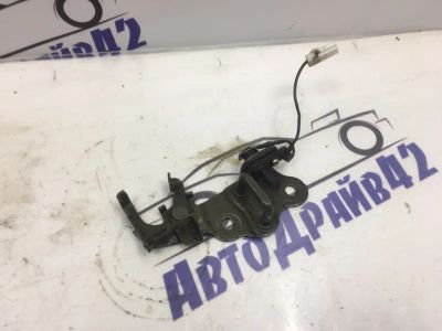 Лот: 21716476. Фото: 1. ответная часть замка багажника... Двигатель и элементы двигателя
