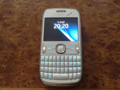 Лот: 4263136. Фото: 1. Nokia 302. Кнопочные мобильные телефоны