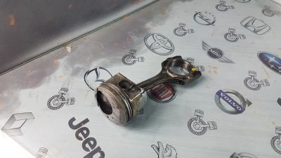 Лот: 24391570. Фото: 1. Поршень с шатуном Toyota Avensis... Двигатель и элементы двигателя