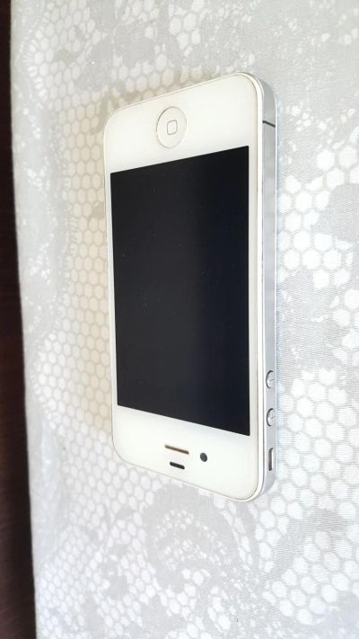 Лот: 8077644. Фото: 1. Iphone 4 16gb белый в хорошем... Смартфоны