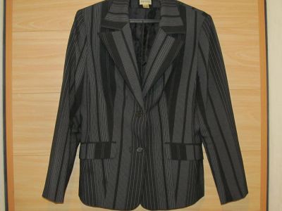 Лот: 6850310. Фото: 1. Пиджак Melrose р. 54-56. Пиджаки, жакеты, жилеты