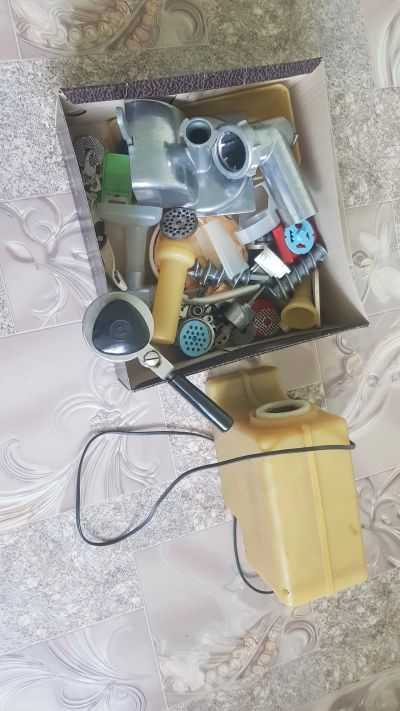 Лот: 21049234. Фото: 1. Мясорубка. Кухонная