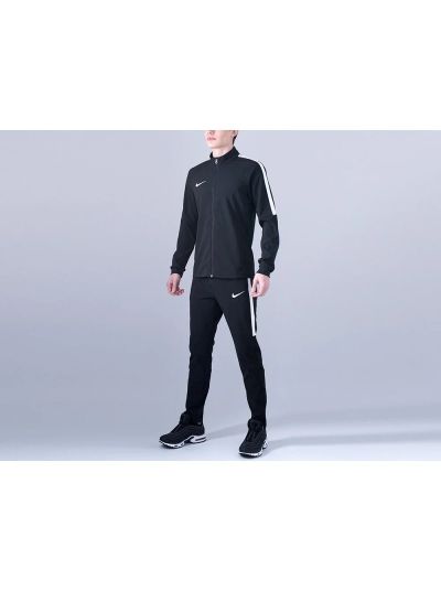 Лот: 16768225. Фото: 1. 1 Спортивный костюм nike. Спортивные костюмы