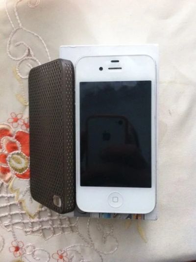 Лот: 3519496. Фото: 1. iphone 4s 16gb. Смартфоны