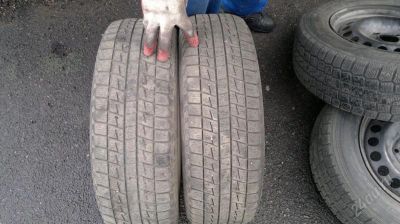 Лот: 1390622. Фото: 1. зимняя пара Bridgestone Revo1... Шины