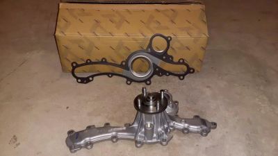 Лот: 10557115. Фото: 1. помпа toyota тойота land cruiser... Двигатель и элементы двигателя