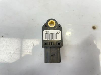 Лот: 25065017. Фото: 1. датчик airbag toyota corolla ZRE151L. Двигатель и элементы двигателя
