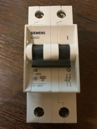 Лот: 18076425. Фото: 1. Автомат Siemens 5SX22 C6 400V. Автоматы, пакетники, предохранители