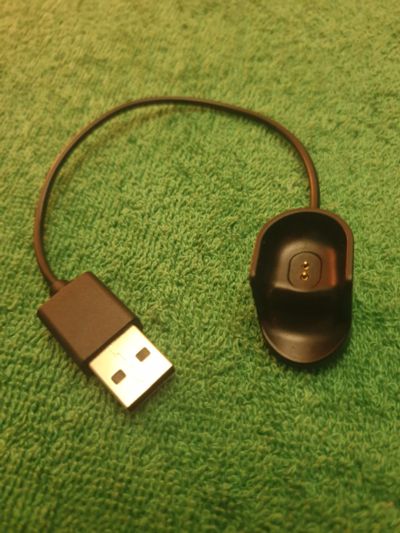 Лот: 16295557. Фото: 1. USB зарядка для наушников Redmi... Зарядные устройства, блоки питания, адаптеры сетевые для смартфонов