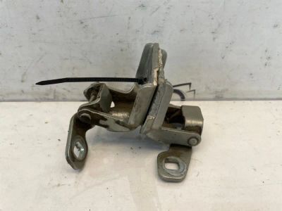 Лот: 24672323. Фото: 1. кронштейн двери Renault Sandero... Кузов