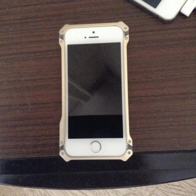 Лот: 6215795. Фото: 1. iPhone 5s 32Gb silver. Смартфоны