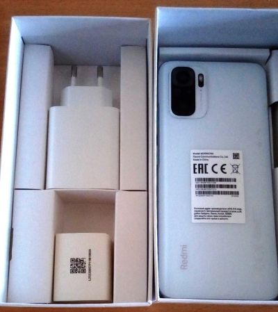 Лот: 25552275. Фото: 1. Redmi Note10 4/64 белый. Чехлы, бамперы