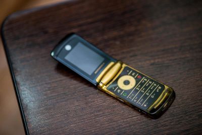 Лот: 10595748. Фото: 1. Motorola RAZR v8. Кнопочные мобильные телефоны