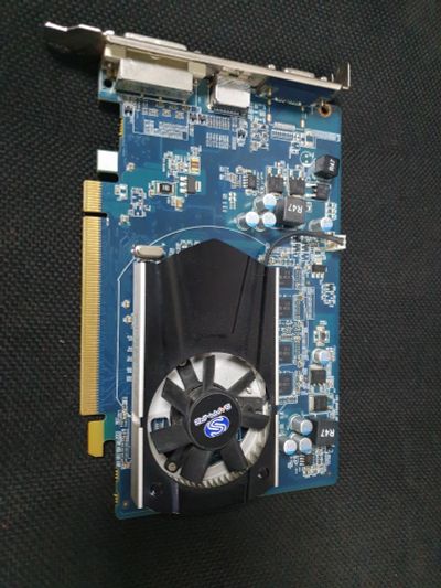 Лот: 19625735. Фото: 1. Sapphire Hd6570 4gb ddr3. Видеокарты