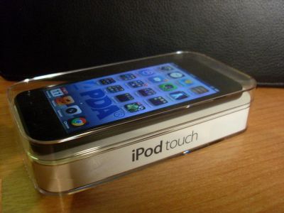 Лот: 4370026. Фото: 1. iPod 5g Touch 32Gb Retina / срочно. Плееры