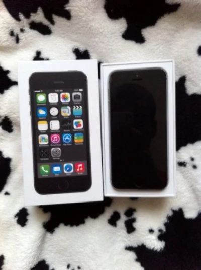 Лот: 4620556. Фото: 1. Продам iPhone 5s на 16 GB LTE. Смартфоны