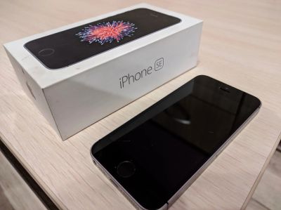 Лот: 16334398. Фото: 1. Iphone SE 32GB. Смартфоны