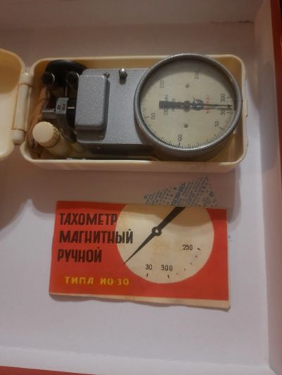 Лот: 25627140. Фото: 1. Тахометр магнитный ручной типа... Ручной инструмент