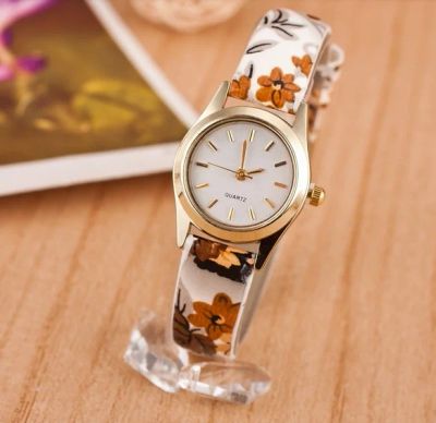 Лот: 5416959. Фото: 1. Женские часы Quartz (коричневые... Оригинальные наручные часы