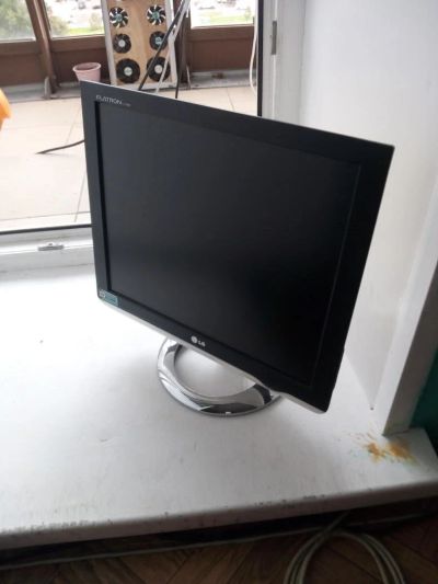 Лот: 10237826. Фото: 1. Монитор LG 17" . Судя по всему... ЖК-мониторы