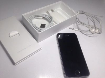 Лот: 10647686. Фото: 1. IPhone 5s 16 Space Grey. Смартфоны