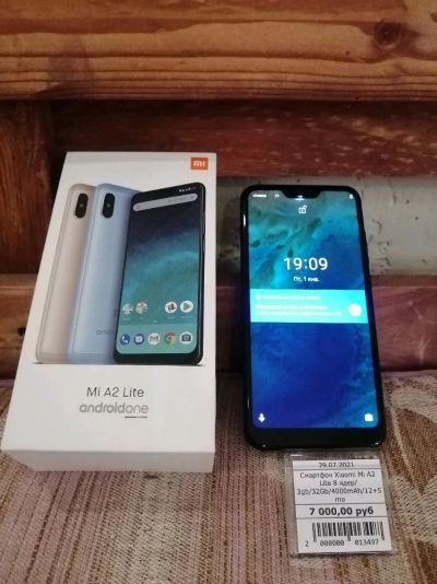 Лот: 17918504. Фото: 1. Смартфон Xiaomi Mi A2 Lite 3/32GB. Смартфоны