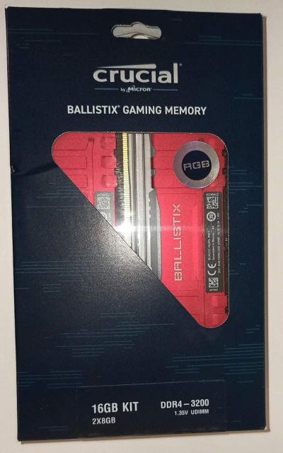 Лот: 17505110. Фото: 1. Память Crucial Ballistix RGB DDR4... Оперативная память