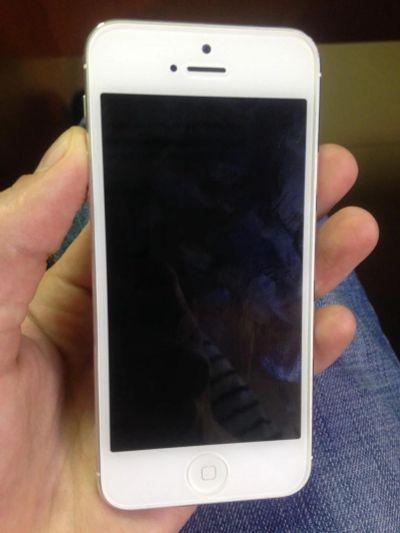 Лот: 7269536. Фото: 1. iPhone 5 16Gb White. Смартфоны