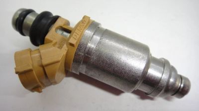 Лот: 8909287. Фото: 1. Форсунка топливная Denso 23250-16150... Электрооборудование