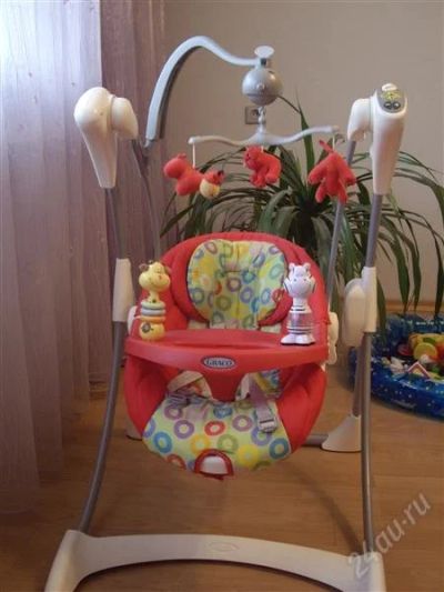 Лот: 1832515. Фото: 1. Электронные детские качели GRACO... Ходунки, прыгунки, качели
