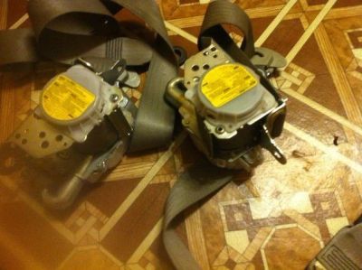 Лот: 9808274. Фото: 1. Ремни безопастности toyota corolla... Салон