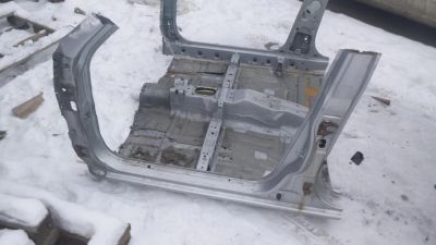 Лот: 6591420. Фото: 1. порог mazda demio dw3w 2000год. Кузов