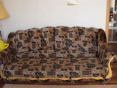 Лот: 995743. Фото: 1. Диван в хорошем состоянии 1000... Кресла, пуфы