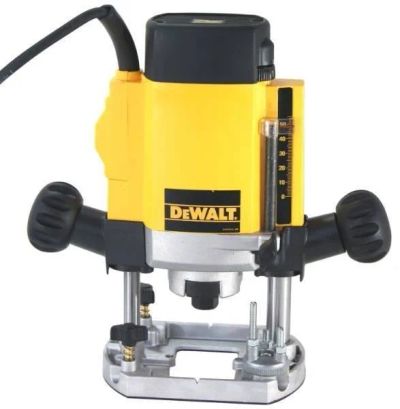 Лот: 10168090. Фото: 1. Фрезер DeWALT DW615. Электроинструмент