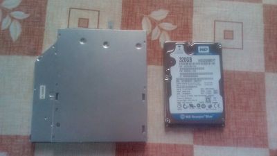 Лот: 16865230. Фото: 1. Жёсткий диск + дисковод на ноутбук. Жёсткие диски (HDD)
