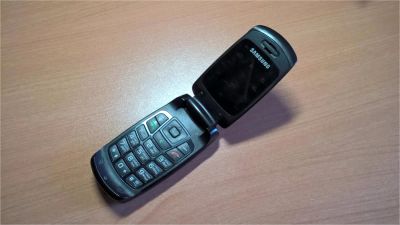 Лот: 7489031. Фото: 1. Samsung SGH-C270. Кнопочные мобильные телефоны