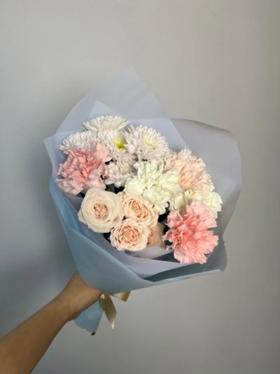 Лот: 23593284. Фото: 1. Букет-комплимент быстрые торги. Свежие цветы