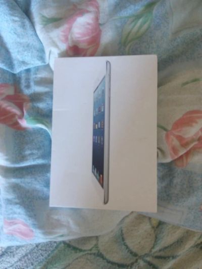 Лот: 7472330. Фото: 1. Породам планшет apple iPad mini... Планшеты