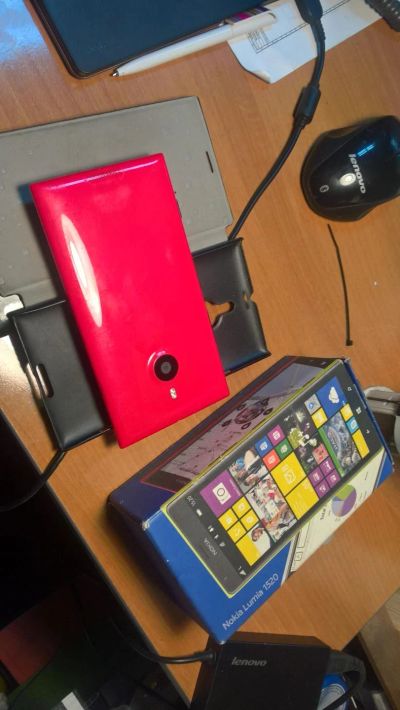 Лот: 8220775. Фото: 1. Nokia Lumia 1520 Красный + чехлы. Смартфоны